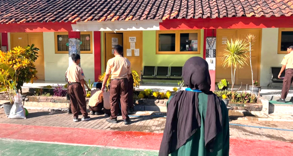Program Wajib Bawa Sampah dan Lahirnya Karakter Peduli Lingkungan