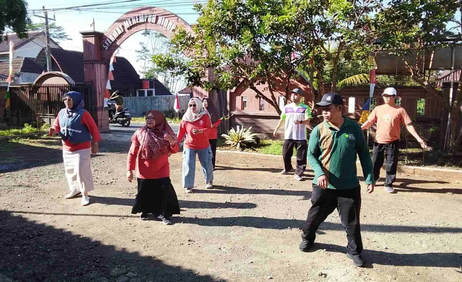 Senam Bersama Komunitas: Sehat Fisik, Erat Sosial