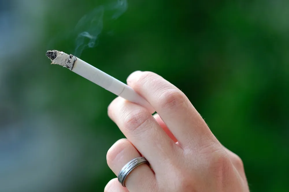 Asap Rokok Pasif di Rumah: Musuh Tersembunyi Kesehatan Anak