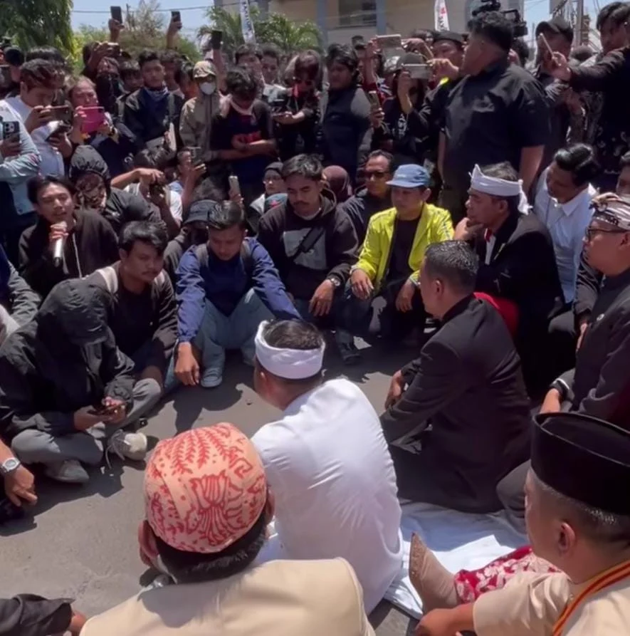 Jalan Badami-Loji: Truk Tambang, Politik Tanggung Jawab, dan Krisis Infrastruktur