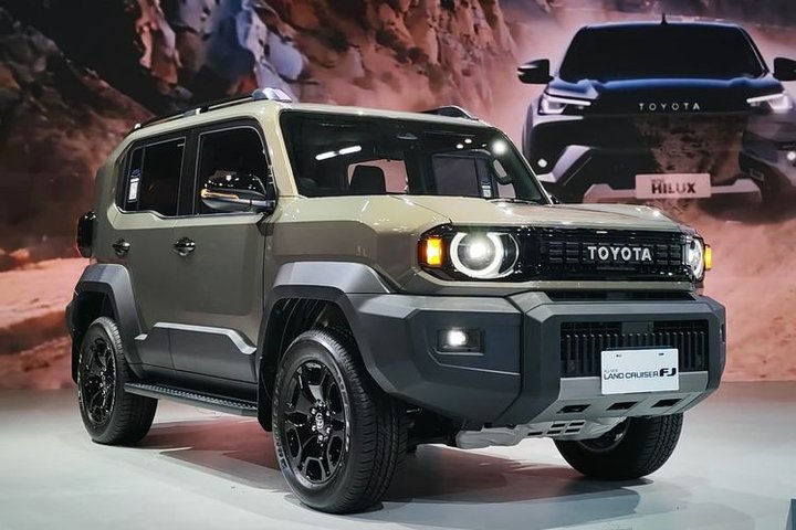 Land Cruiser FJ: SUV Premium Penantang Batas Fortuner