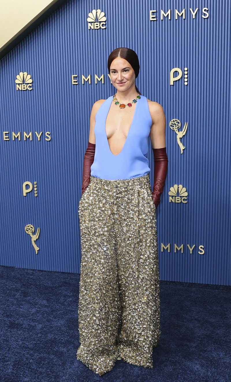 Gaun Balenciaga Shailene Woodley di Emmy dan Harapan Penonton