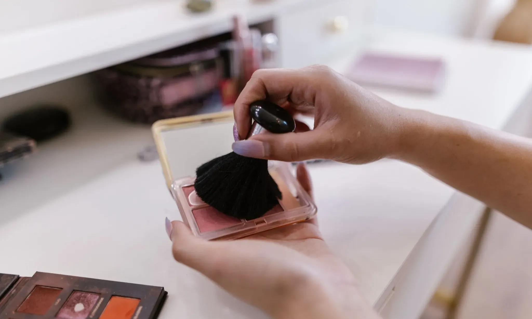 Anti-Blush Trend: Rahasia Pipi Merona Natural dengan Sentuhan Minimal