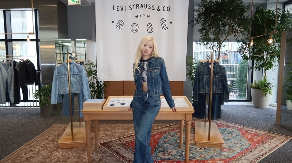 Denim yang Bisa Dipersonalisasi ala Rosé: Antara Idola dan Identitas