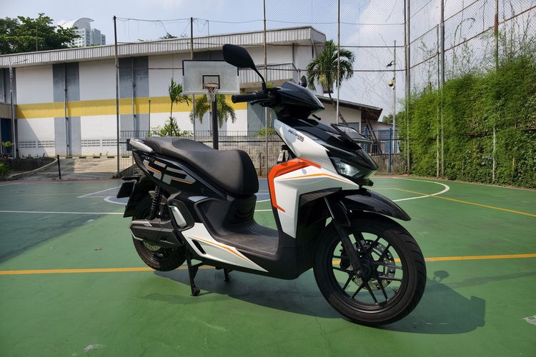 Sprinto Motor Listrik 110 km Jangkauan: Spesifikasi, Harga, dan TKDN 50%
