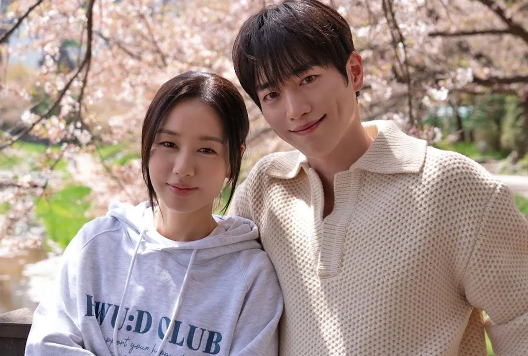 Seo Kang Jun dan Ahn Eun Jin: Menggenggam Cinta Rumit di A Love Other Than Yours