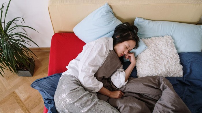 Kapan Tidur Siang Bermanfaat dan Kapan Merusak Tidur Malam