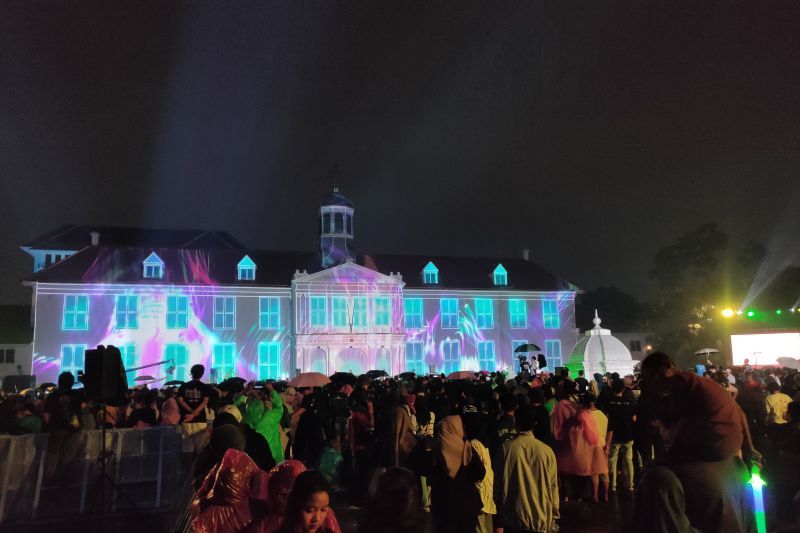 Konser Band Kotak Dihentikan Mendadak di Kota Tua