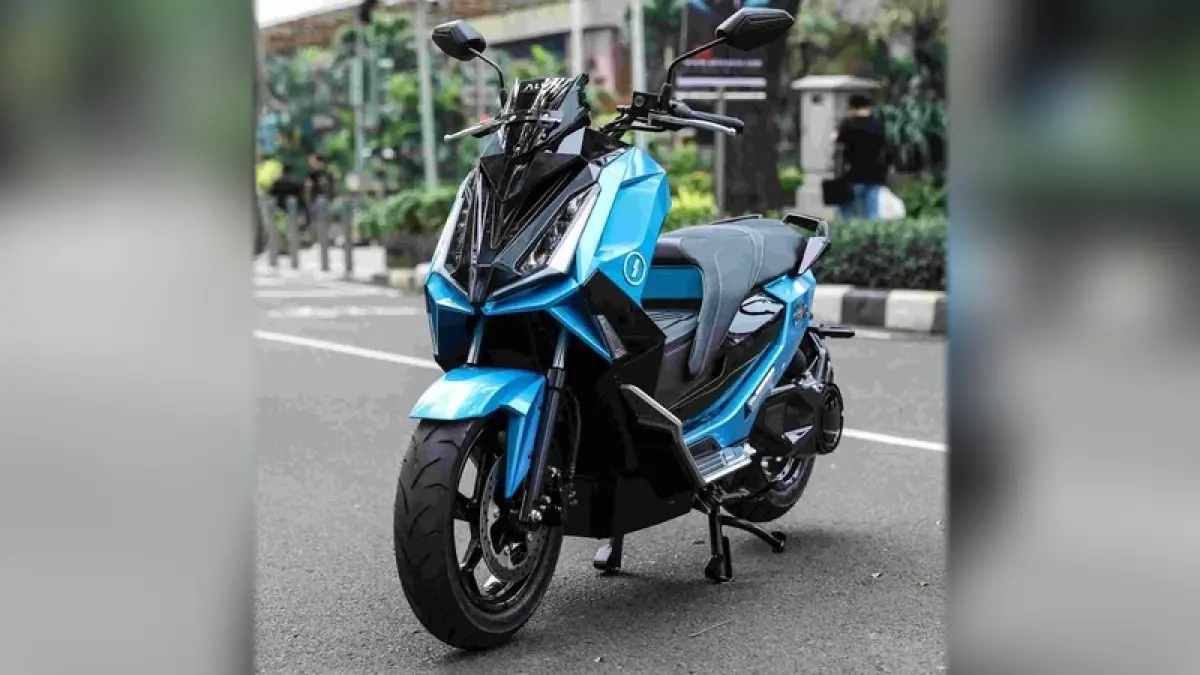 Alva Cervo X: Skutik Listrik Sporty dengan Ban Pirelli, Worth It?
