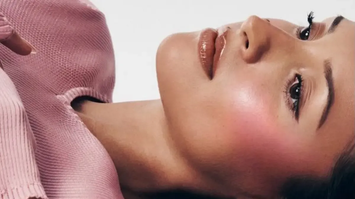 Rhode x Alexandra Leclerc: Natural-Glowing yang Benar-Benar Personal