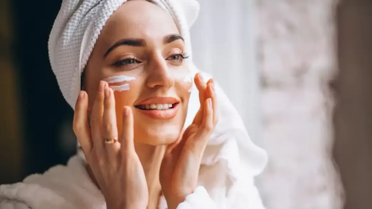 Rutinitas Skincare Kulit Berminyak di Cuaca Panas