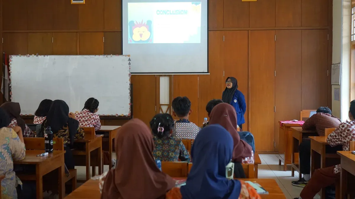 Cinematherapy di Sekolah: Mengelola Emosi Siswa Lewat Film