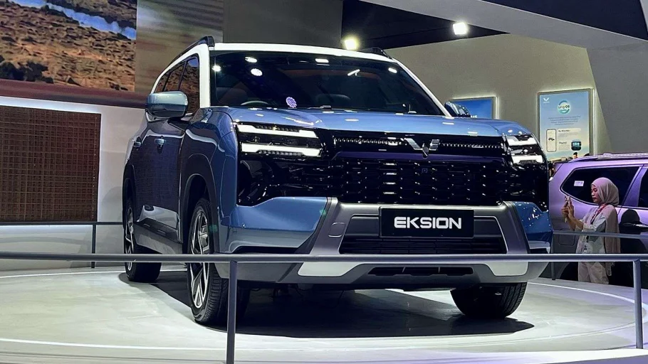 Wuling Eksion EV vs PHEV: SUV 7 Penumpang Mana yang Tepat untuk Keluarga?