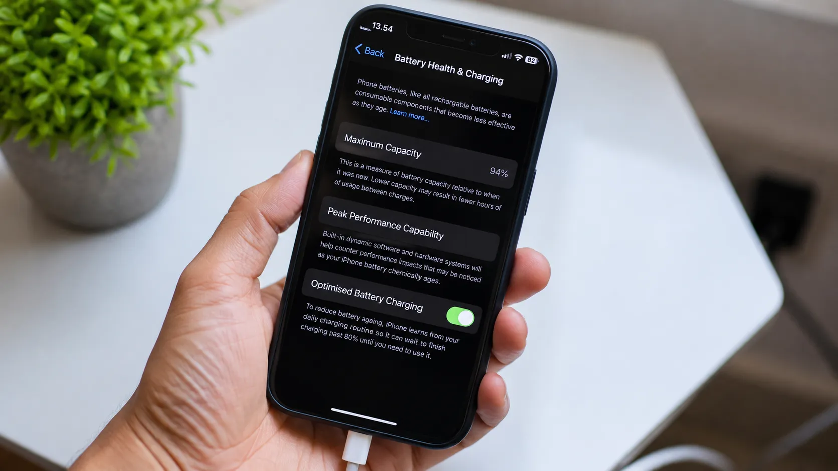 Panduan Merawat Baterai iPhone agar Awet dan Sehat