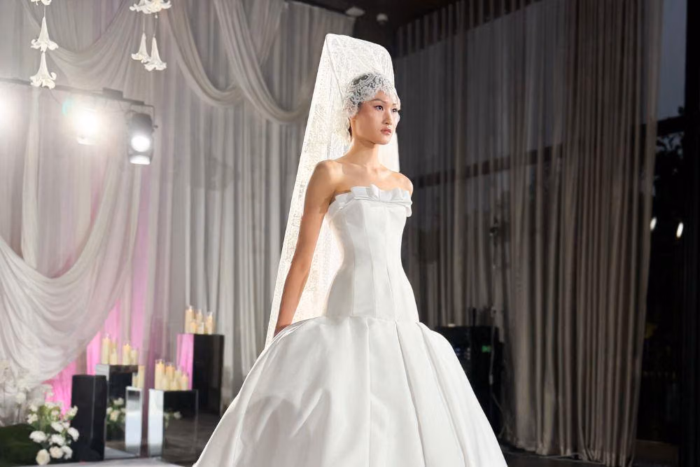 SEBASTIANsposa La Belle: 22 Gaun Pengantin Modern Berjiwa Art Deco