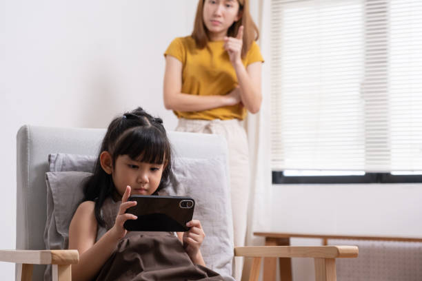 22 Aplikasi Berbahaya untuk Anak dan Cara Menyikapinya