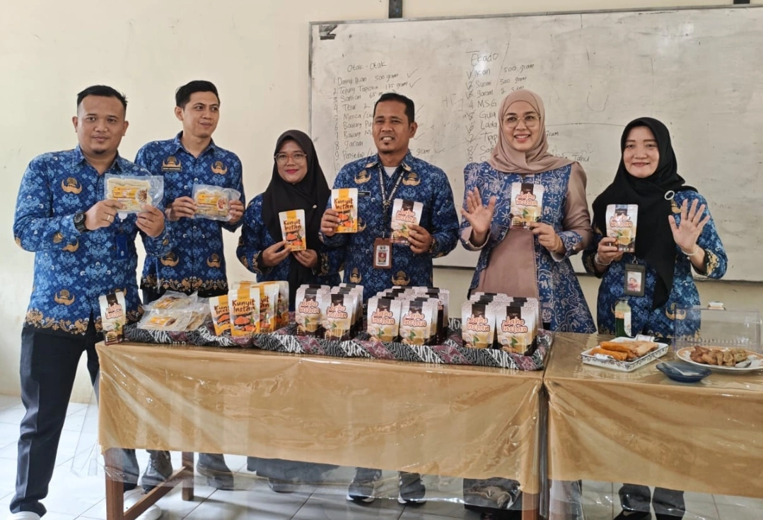 Dari Daun Kunyit Terbuang Menjadi Keripik Bernilai Jual
