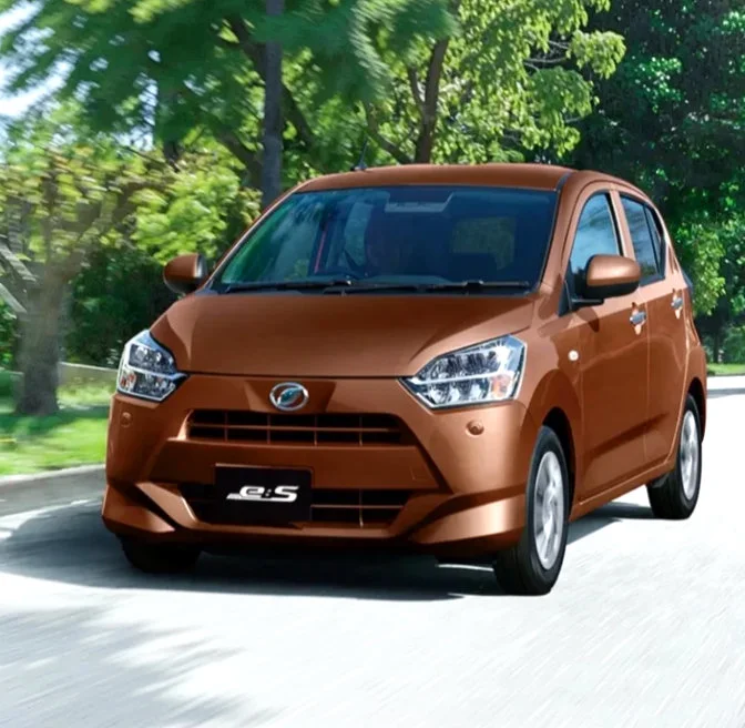 Mobil Paling Irit: Daihatsu Mira e:S vs Suzuki Alto