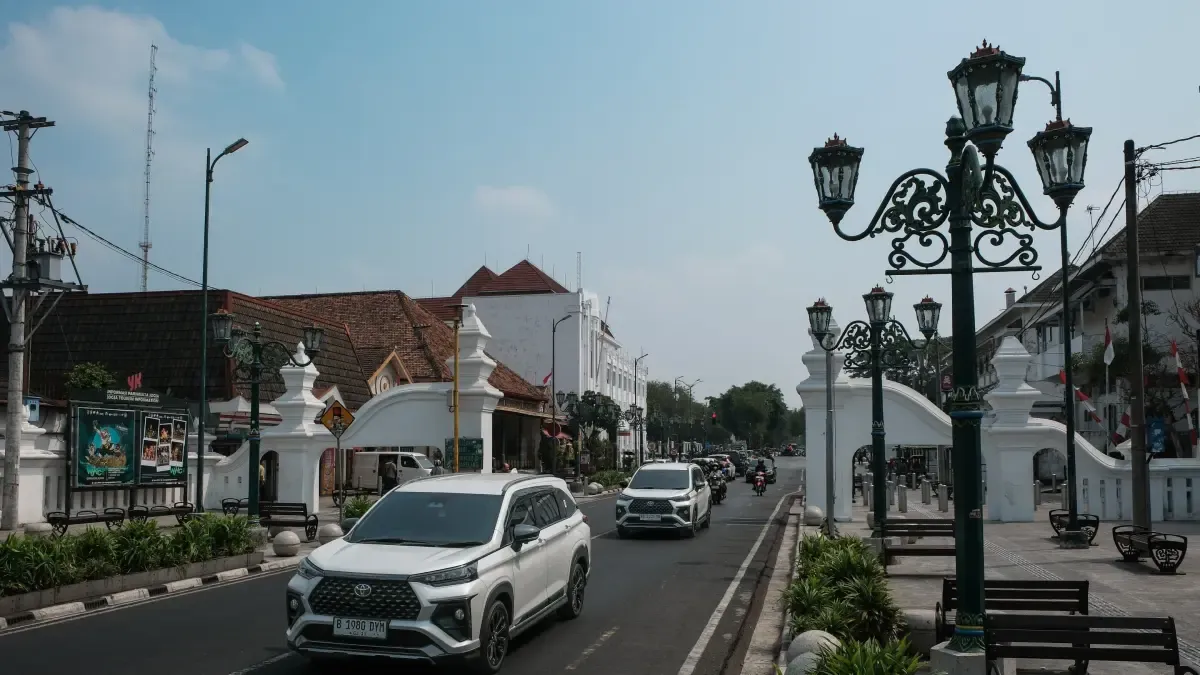 Veloz Hybrid EV: Efisiensi Nyata di Jalan Kota dan Antarkota