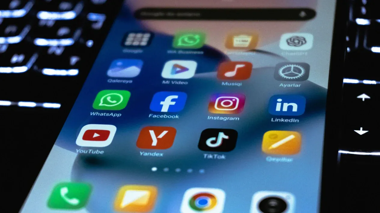 Ubah Tampilan Layar Smartphone dengan 5 Cara Praktis untuk Kerja dan Hiburan