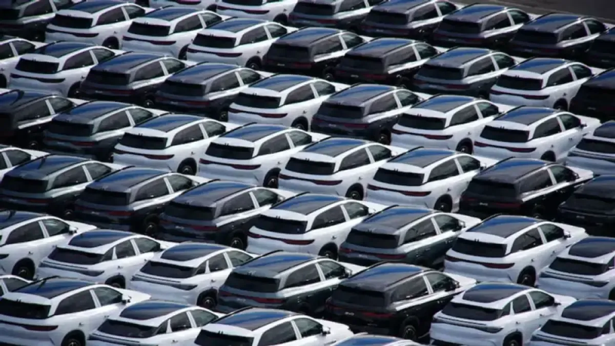 China Incar 70% Penjualan Mobil Listrik: Strategi Dominasi Pasar NEV Global