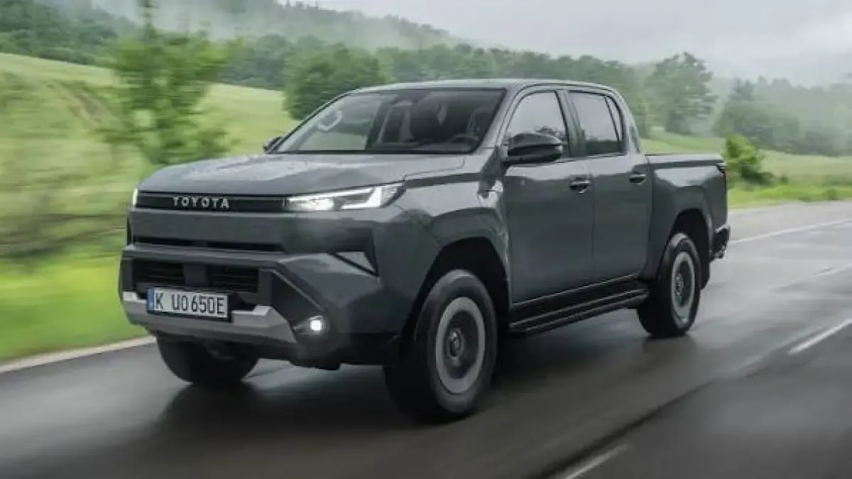 Toyota Hilux Tipe G vs Tipe V: Pilih Kerja atau Nyaman?