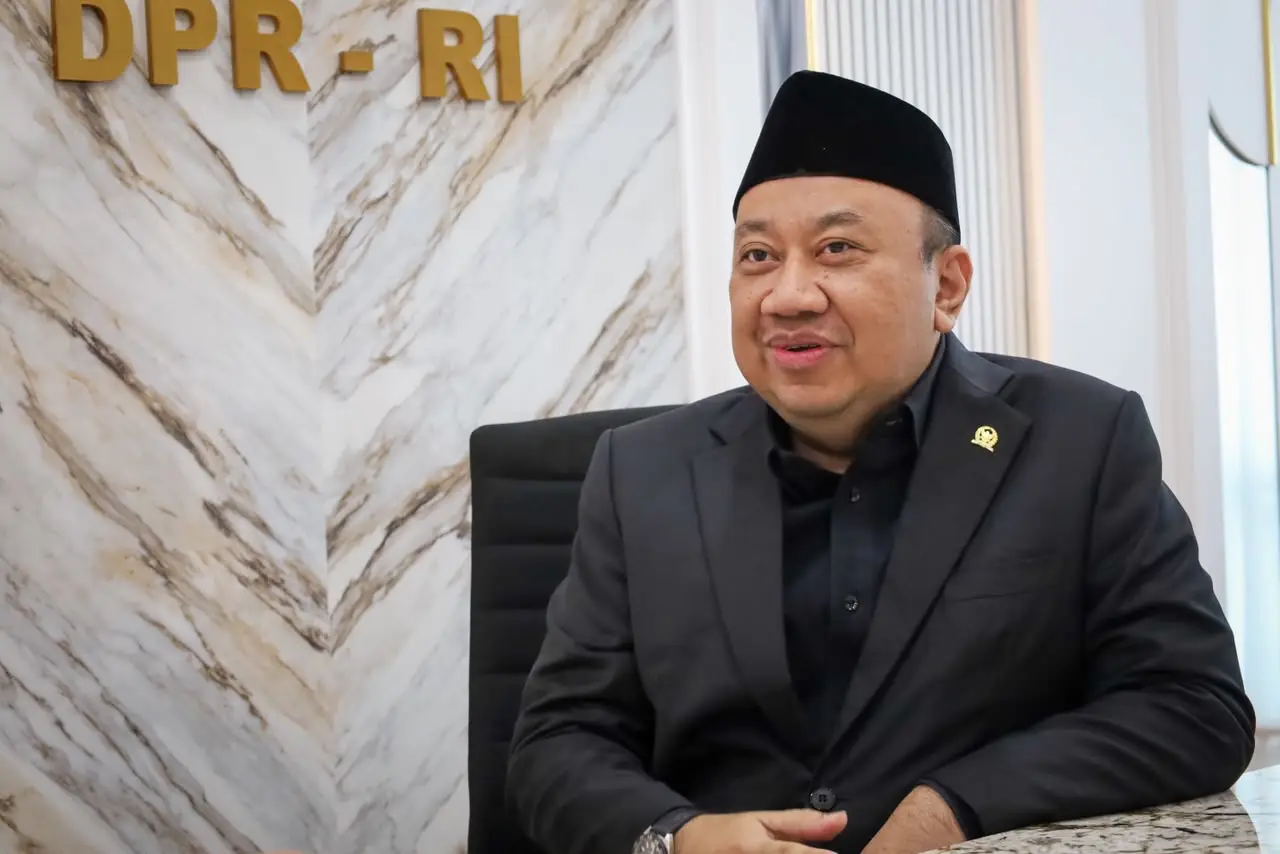 Rekrutmen Guru Pusat: Jalan Memutus Titipan Politik dan Mengangkat Martabat Pendidik
