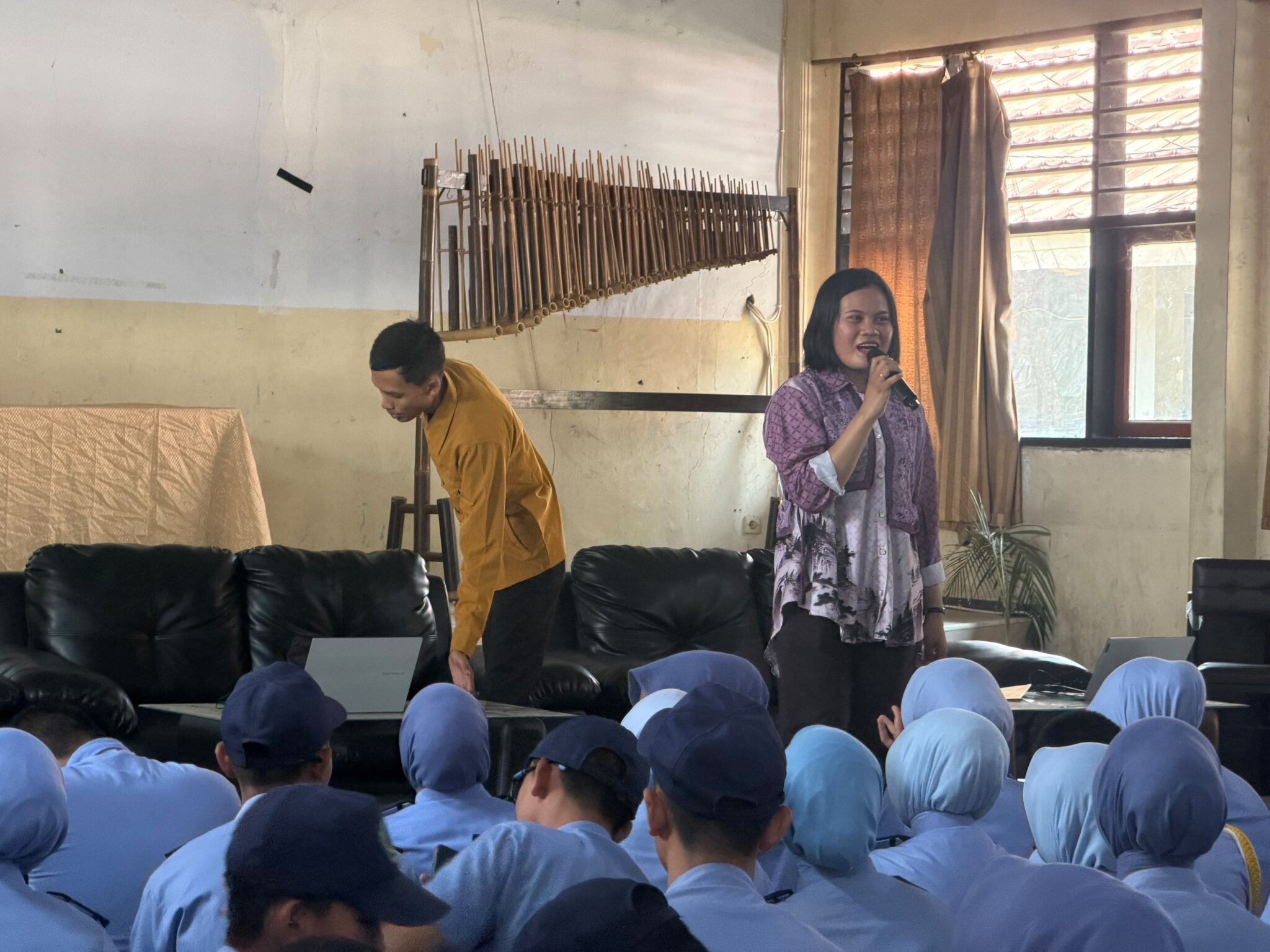 Sekolah dan Lembaga Negara Percepat Literasi AI