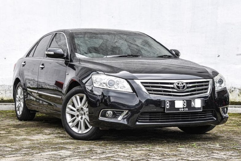Panduan Membeli Toyota Camry dan Alphard Bekas yang Mewah tapi Terjangkau