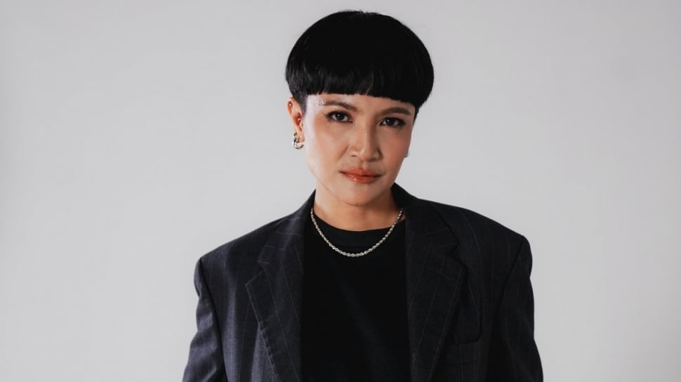 Lea Simanjuntak Satukan AI dan Komedi di Video Klip ‘Ruang Dihatimu’