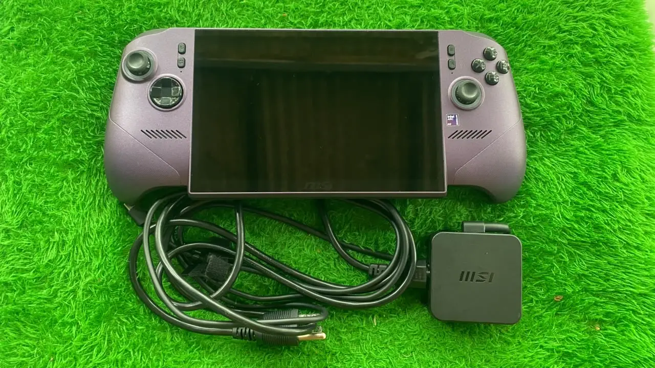 Acer Predator Atlas 7 vs MSI Claw 8 EX AI+: Pertarungan Handheld Gaming PC