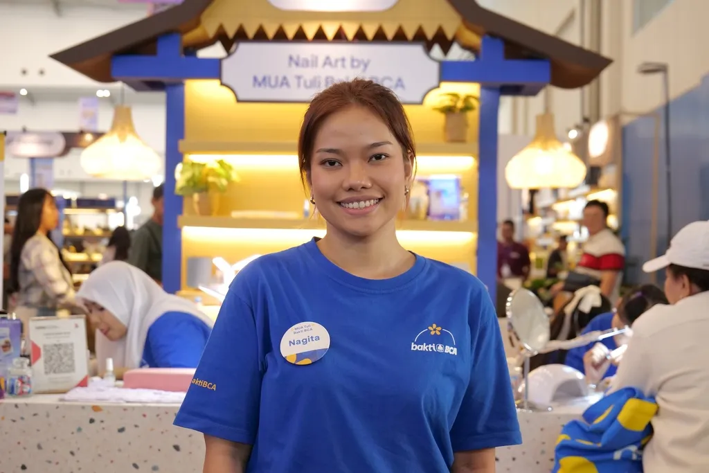 Dari Pelatihan ke Panggung: Nail Artist Tuli Membangun Karir Mandiri