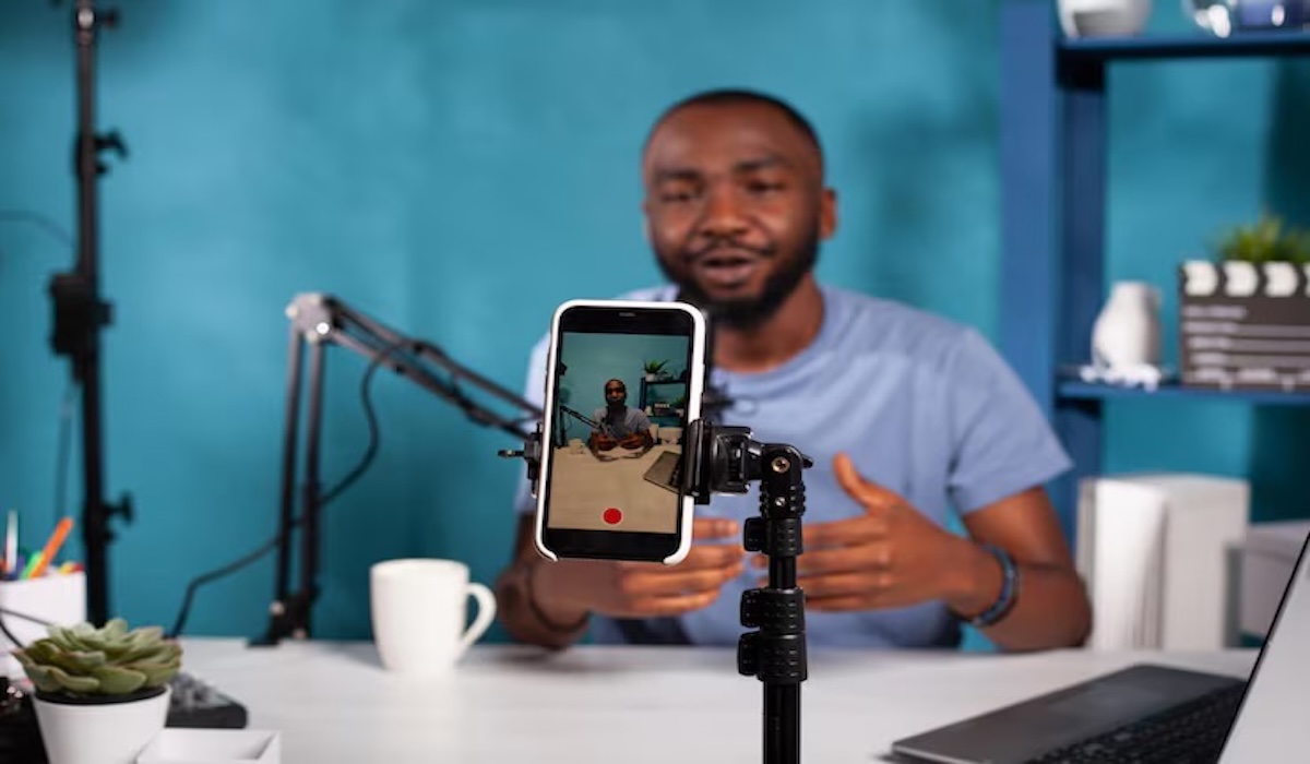 Mengapa iPhone Tetap Jadi Senjata Utama Kreator Konten