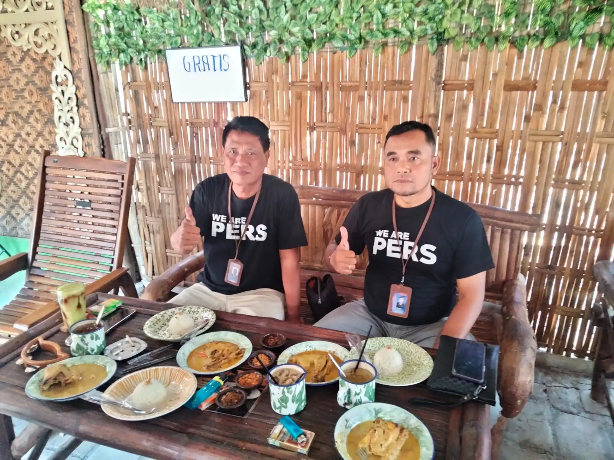 Warung Nuansa Jawa: Tradisi Klasik, Menu Kekinian