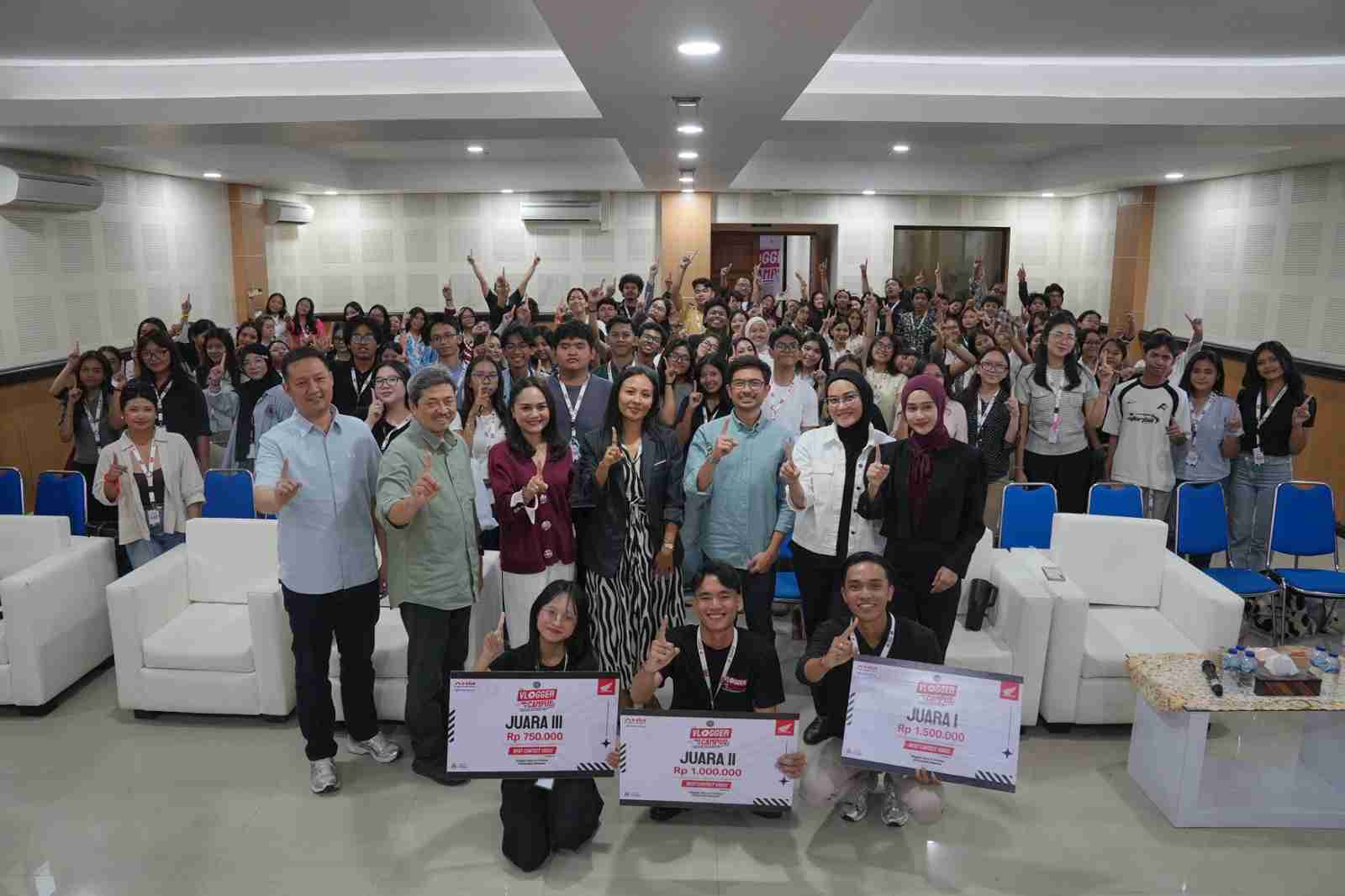 Vlogger Goes To Campus: Literasi Digital yang Nyata di Dunia Kampus