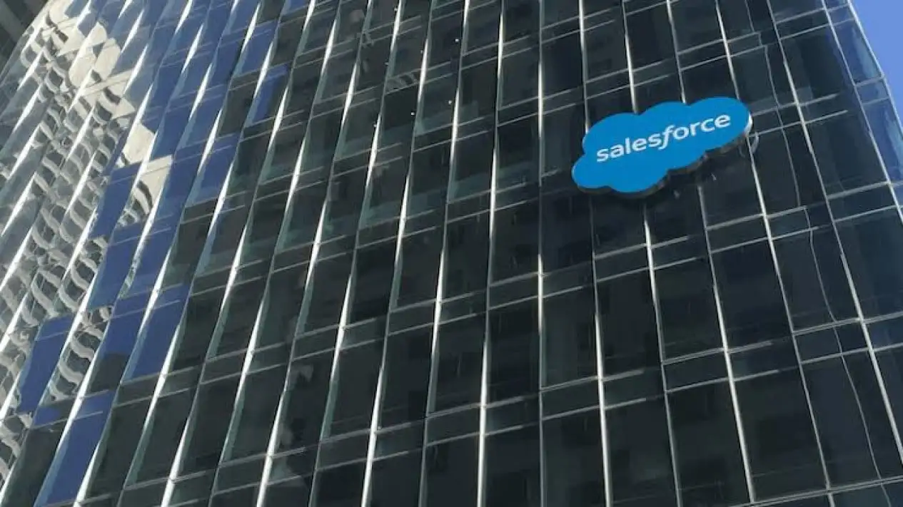Salesforce Koa: Model AI Reasoning yang Mengerti Bisnis, Bukan Sekadar Chatbot