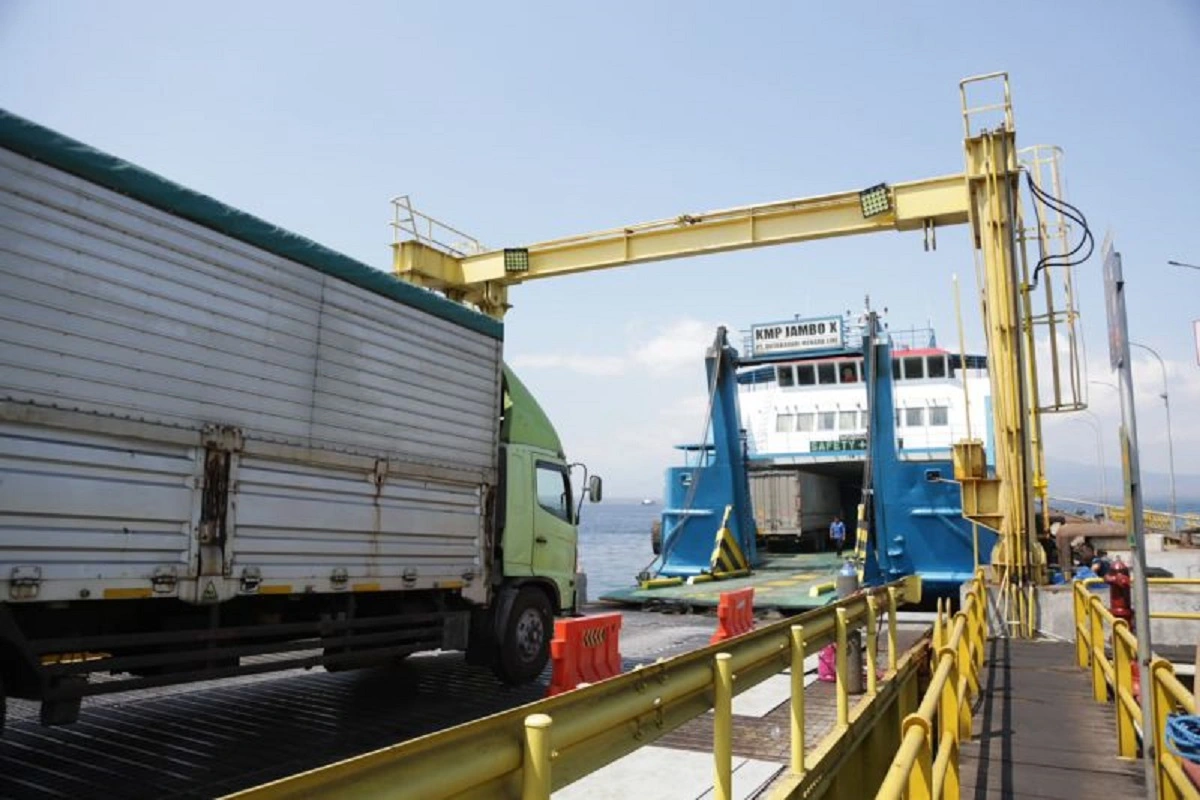 Antrean Truk di Ketapang-Gilimanuk: Strategi ASDP Mengurai Kemacetan Logistik