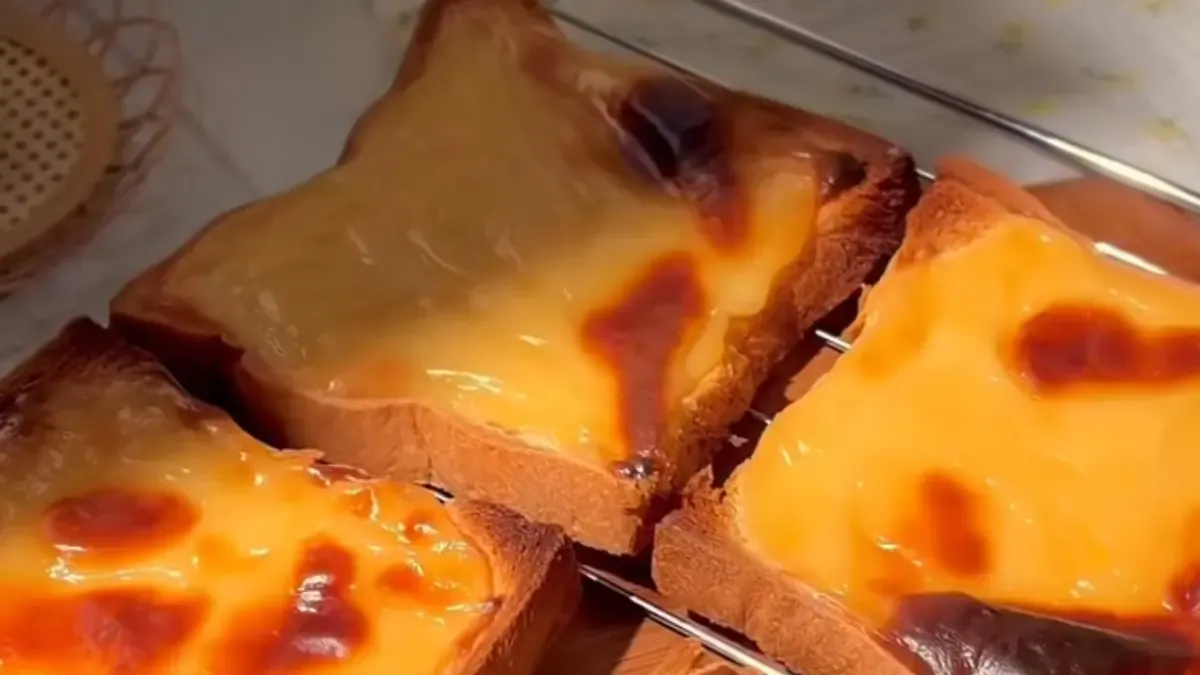 Roti Teflon Isi Vla dan Burnt Cheese Toast untuk Camilan Rumahan