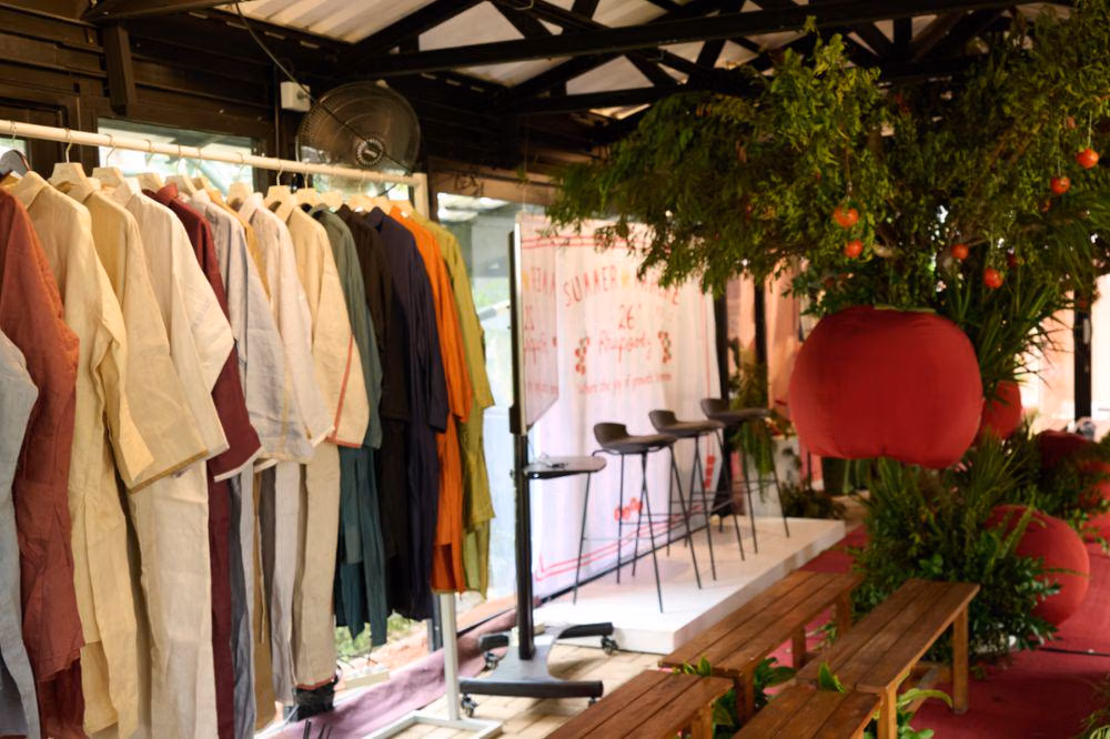 Dari Bunga hingga Tomat: Ketika Alam Menjadi Motif Fashion Kasual