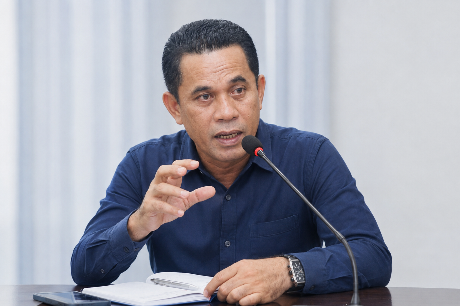 Penghargaan Layanan Investasi Maluku Utara: Prestasi atau Ilusi Fiskal?