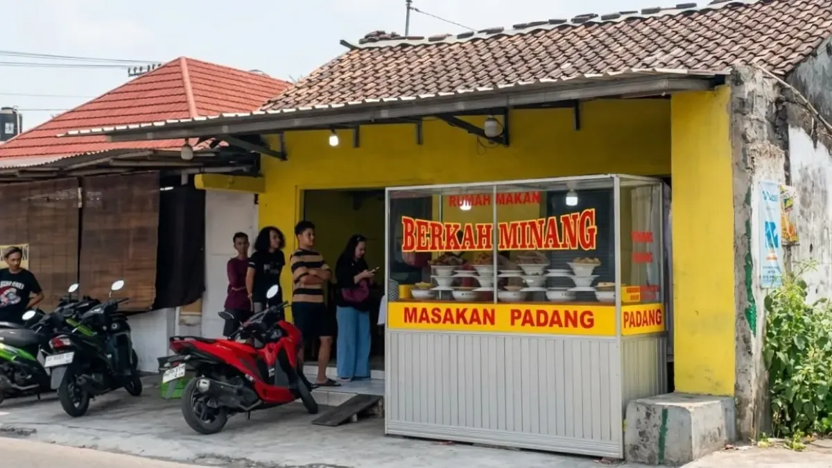 Mengapa Nasi Padang Selalu Menang saat Bingung Makan Siang