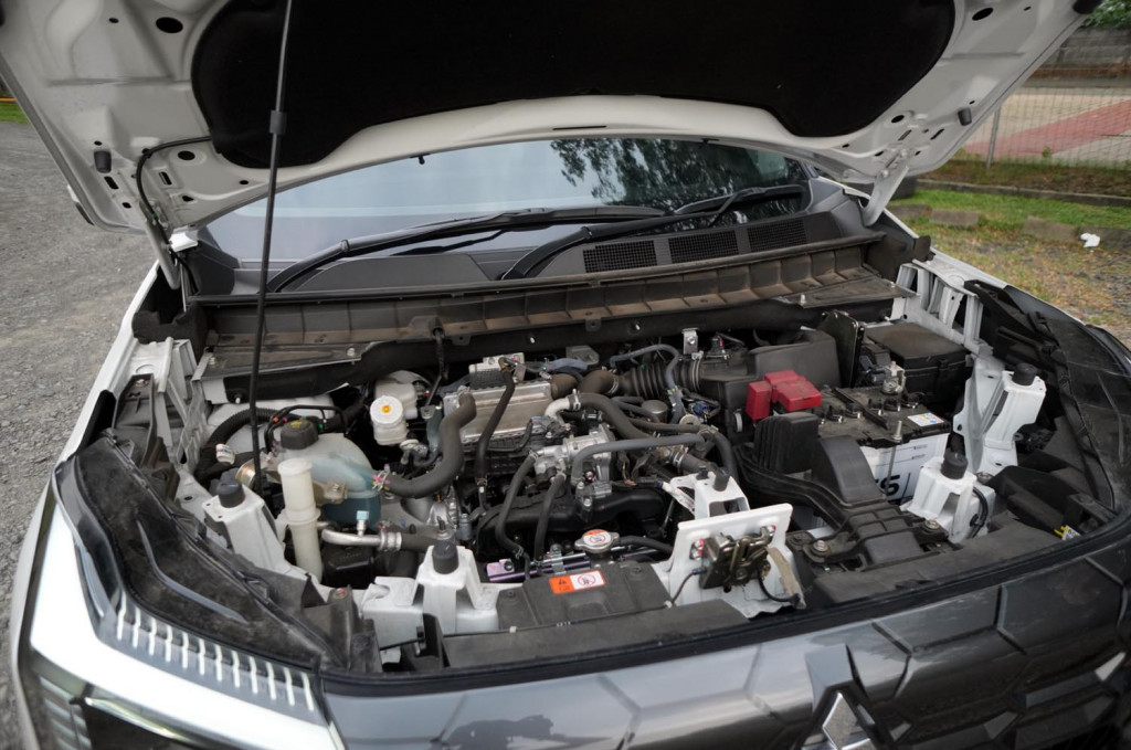 Panduan Lengkap 7 Cairan Mobil: Interval dan Kapasitas