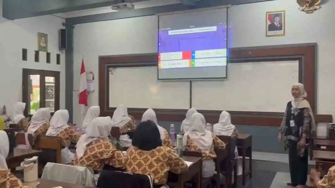 Permainan Interaktif dan Kuis Digital Mengubah Kelas Bahasa Inggris SMA