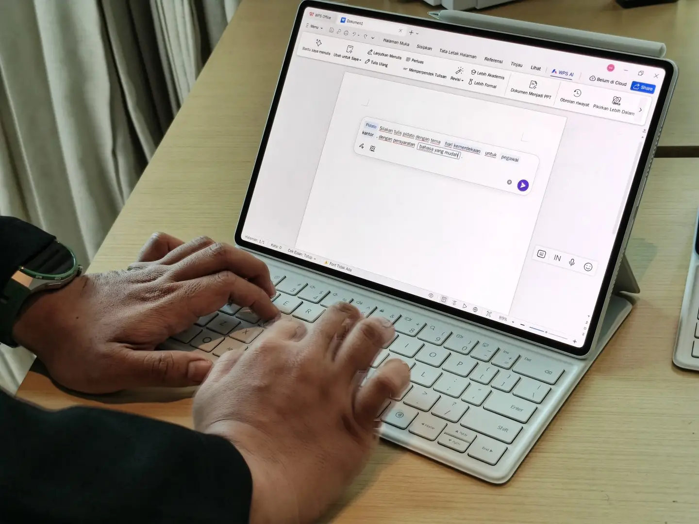 Huawei MatePad Air dengan AI dan Air Mouse untuk Produktivitas Profesional