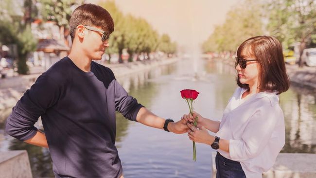 Gaslighting, Love Bombing, dan Emotional Manipulation dalam Hubungan
