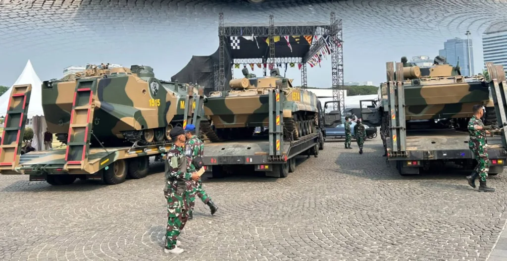 Pertunjukan Kekuatan Militer di Monas: Kapal Induk dan Alutsista Modern Memukau Publik