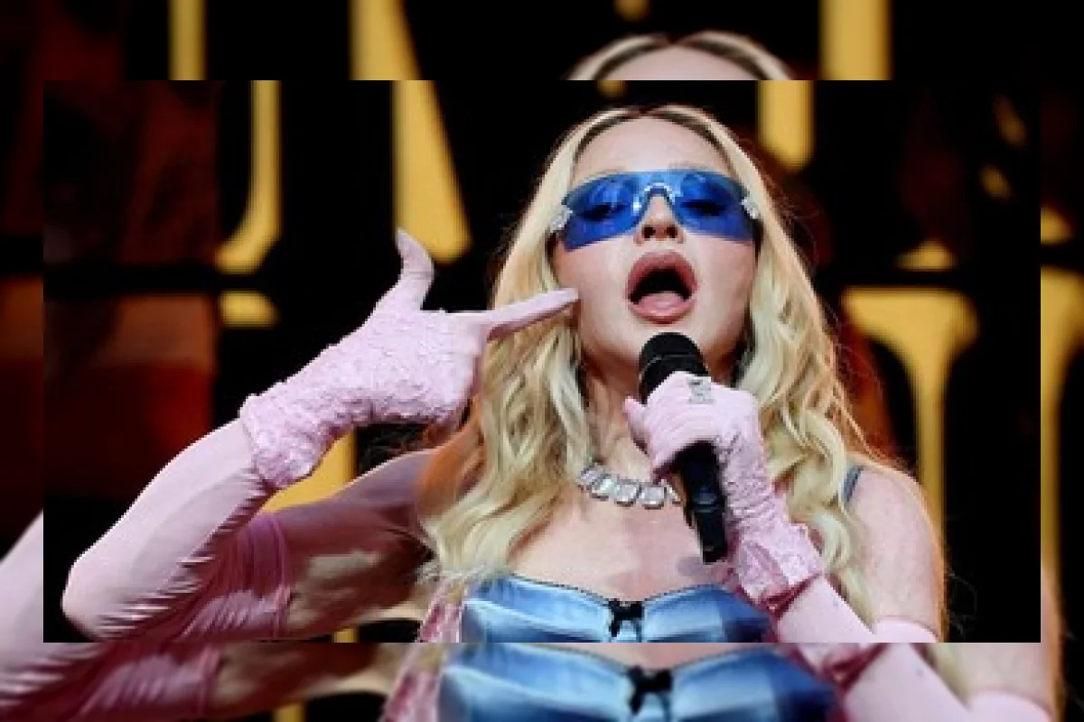Legenda Pop Kembali: Madonna Buka Panggung MTV VMA