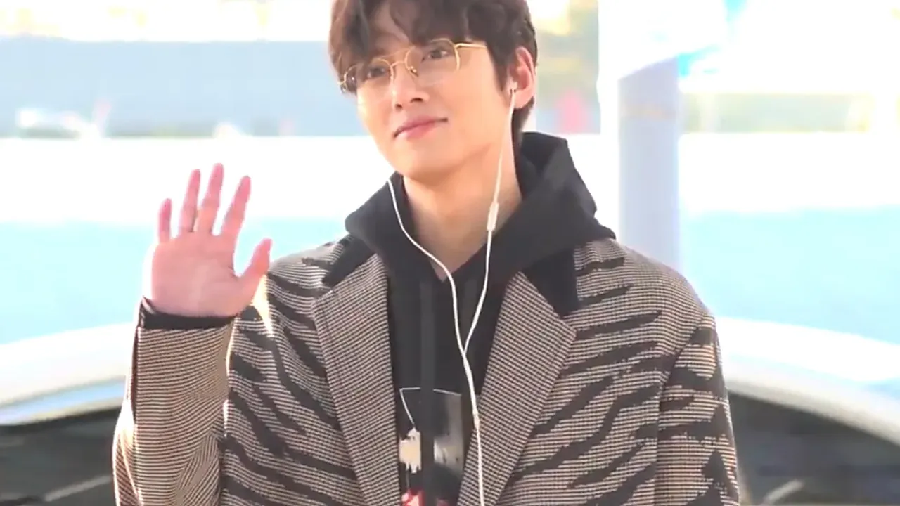 Ji Chang Wook Kembali ke Romkom Pulau dalam Merry Berry Love