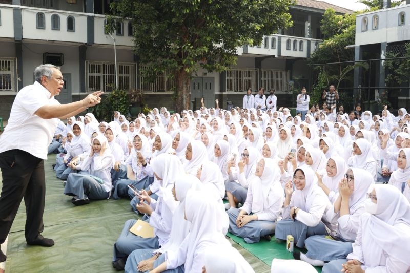 Ratusan Siswa Berisiko Depresi: Kesehatan Mental dan Karakter di Sekolah