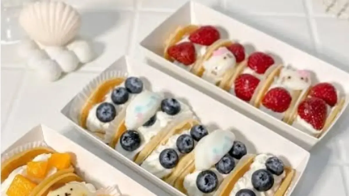 Resep Pancake Fluffy dengan Blueberry Segar dan Whipping Cream
